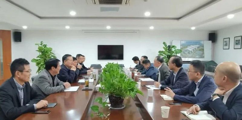 省興合集團(tuán)總裁施建強(qiáng)調(diào)研金誠(chéng)汽車、華通醫(yī)藥