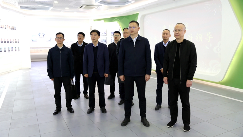 安吉縣人民政府副縣長(zhǎng)徐偉一行到訪(fǎng)浙農(nóng)